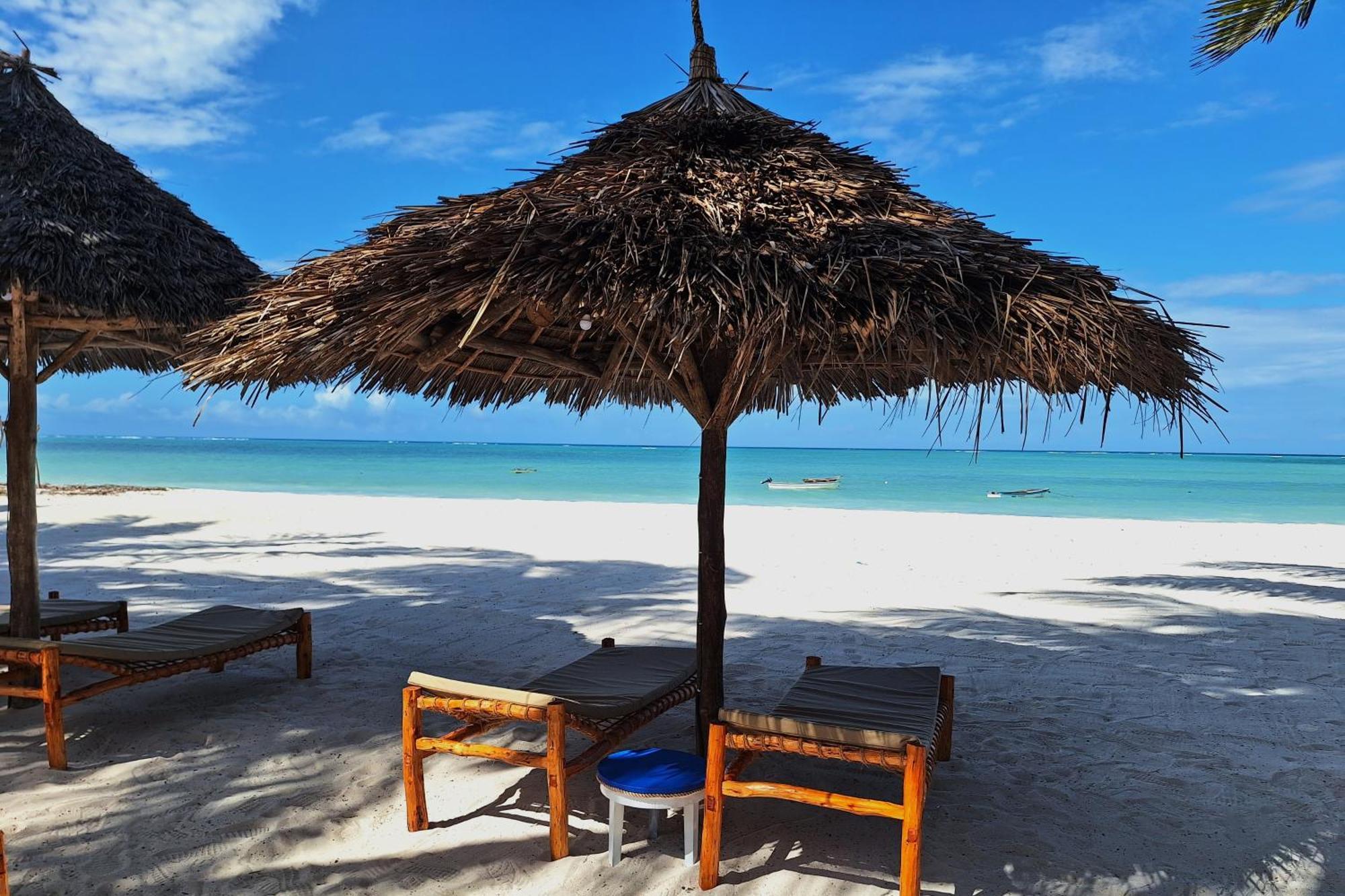 Bianco Azzurro Hotel & Restaurant Làng Làng Pwani Mchangani Ngoại thất bức ảnh