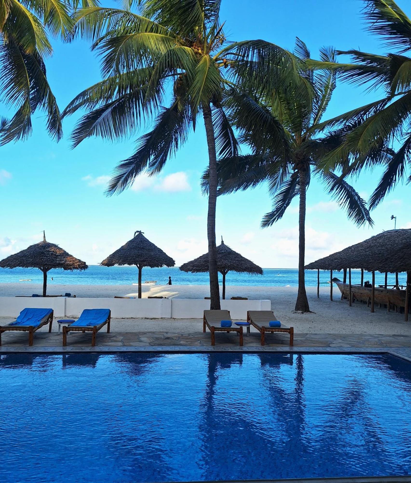 Bianco Azzurro Hotel & Restaurant Làng Làng Pwani Mchangani Ngoại thất bức ảnh