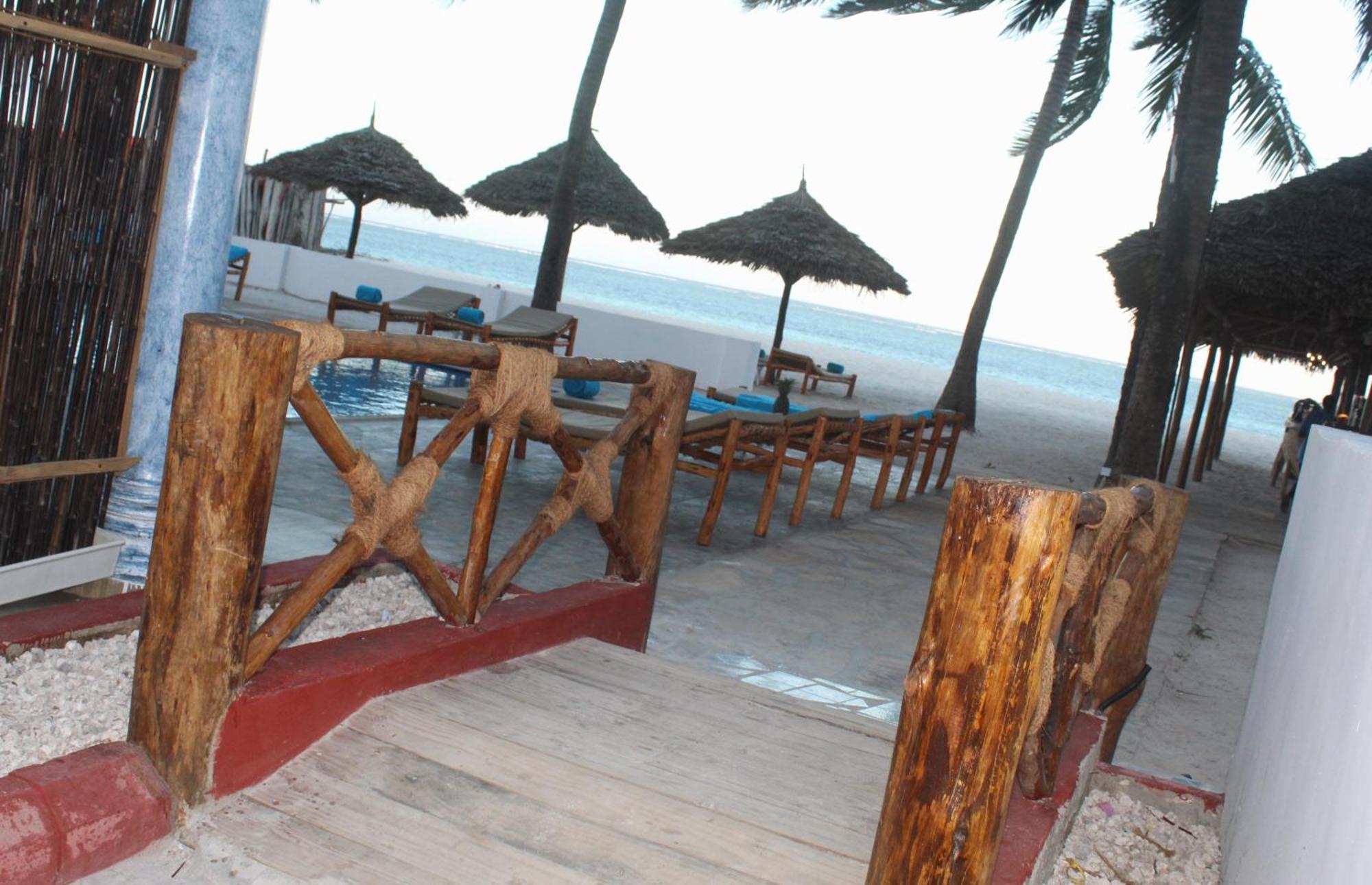 Bianco Azzurro Hotel & Restaurant Làng Làng Pwani Mchangani Ngoại thất bức ảnh