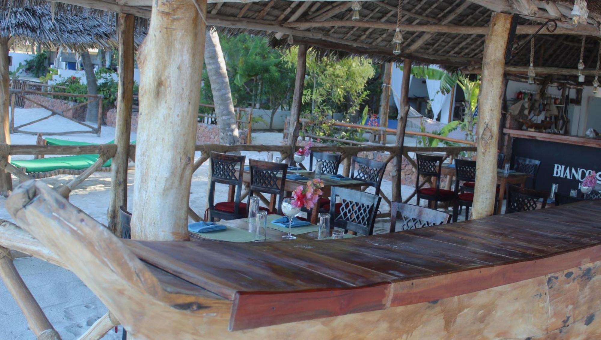 Bianco Azzurro Hotel & Restaurant Làng Làng Pwani Mchangani Ngoại thất bức ảnh