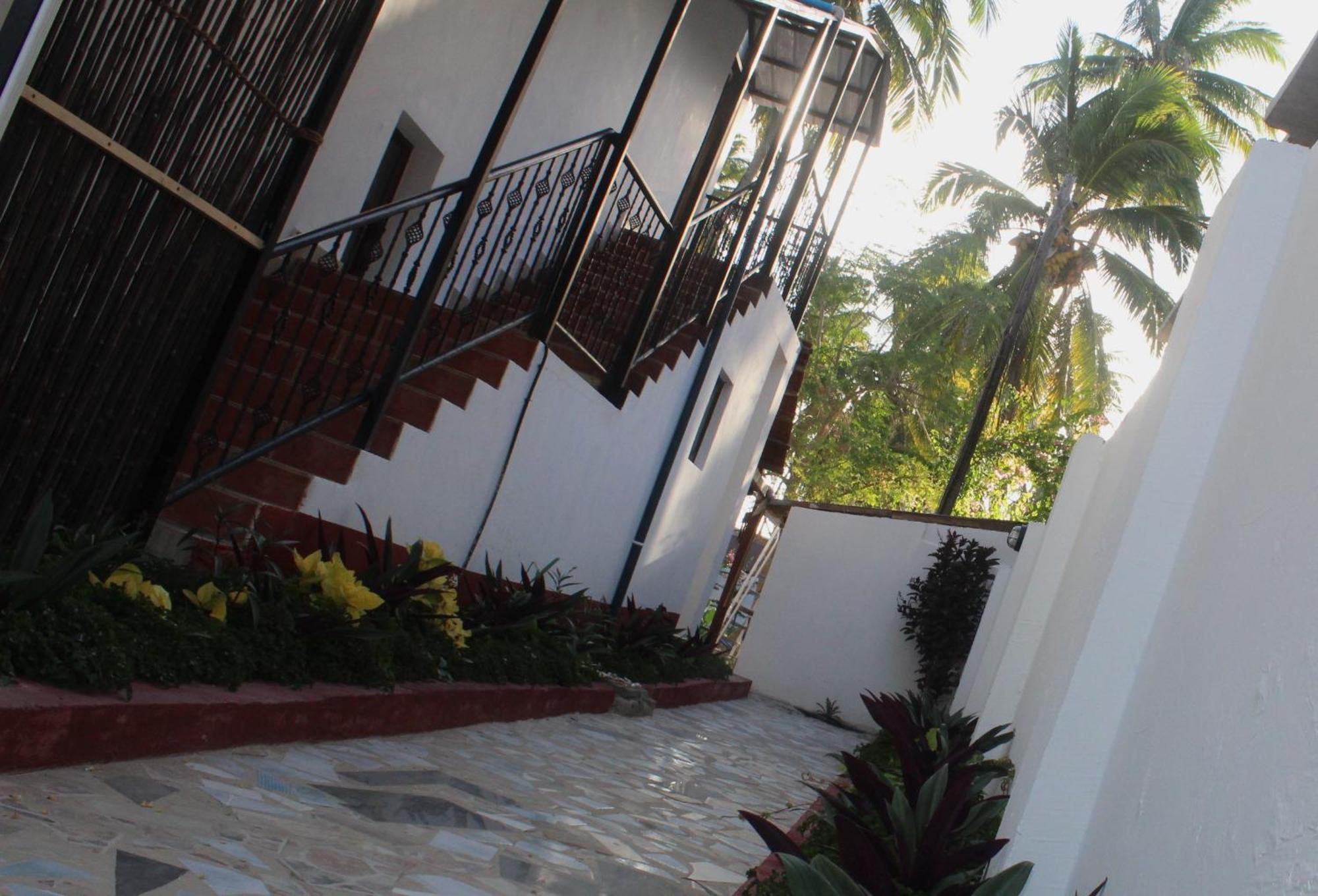 Bianco Azzurro Hotel & Restaurant Làng Làng Pwani Mchangani Ngoại thất bức ảnh