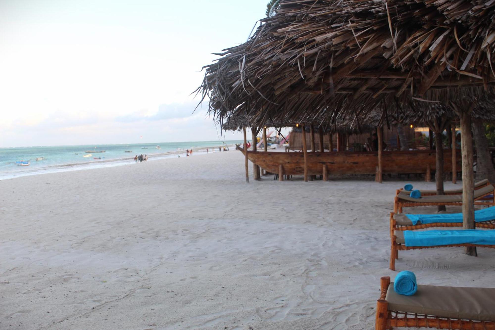 Bianco Azzurro Hotel & Restaurant Làng Làng Pwani Mchangani Ngoại thất bức ảnh