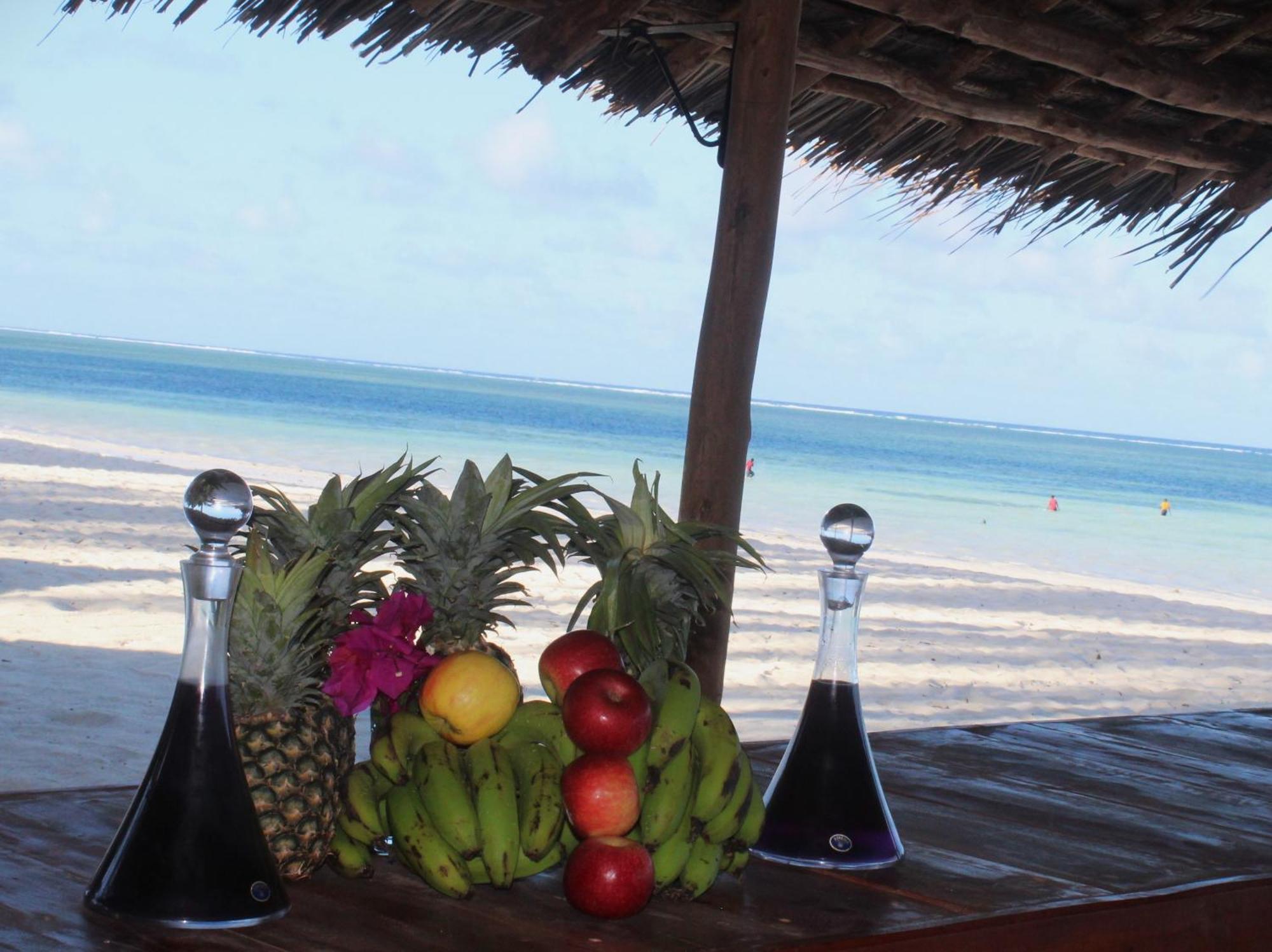 Bianco Azzurro Hotel & Restaurant Làng Làng Pwani Mchangani Ngoại thất bức ảnh
